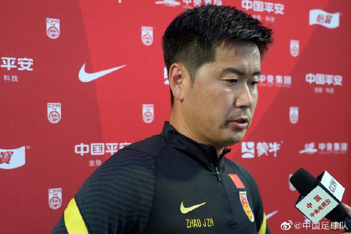 小嫩模无套内谢第一次