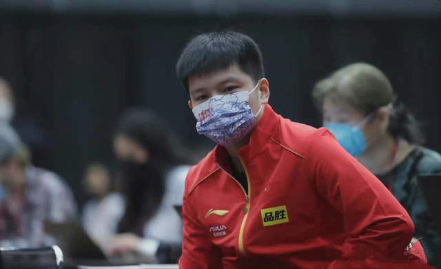 三级全黄的裸体